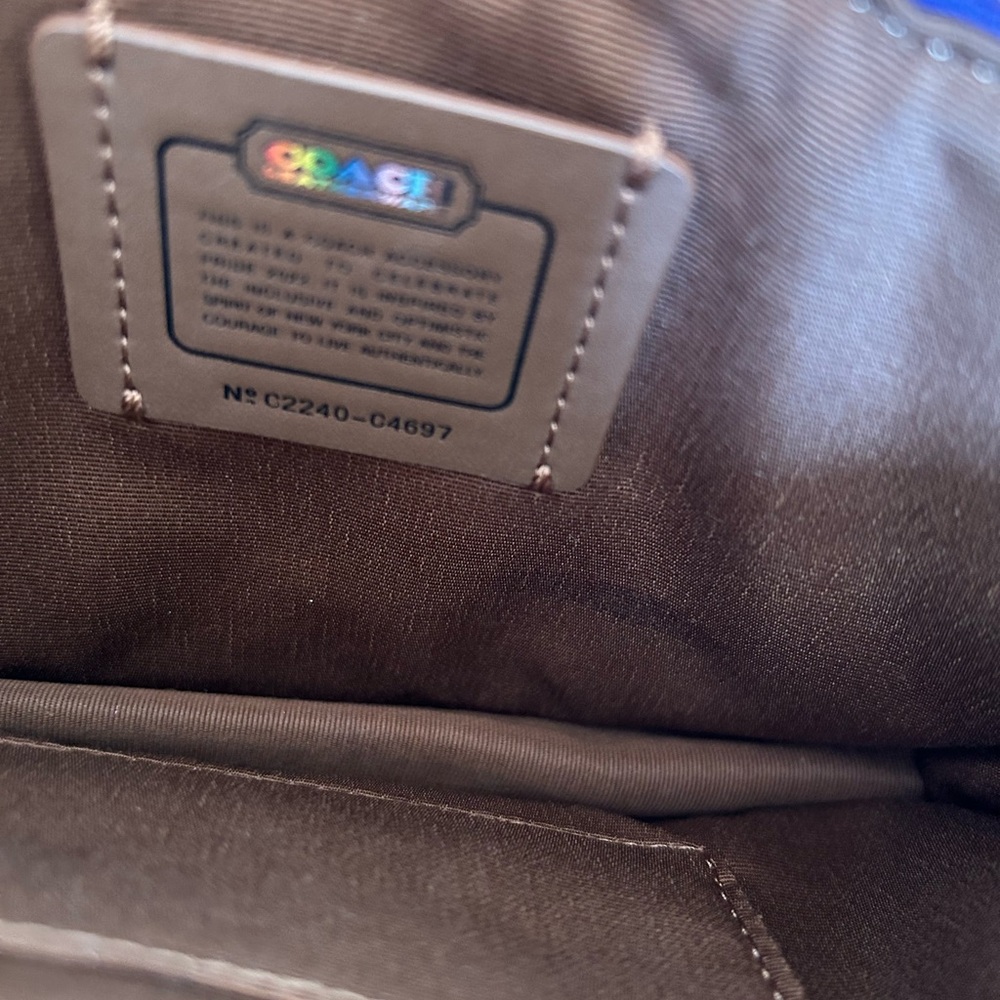 Coach Poppy Crossbody & Wallet In Rainbow Signature Canvas - Picture 4 of 7